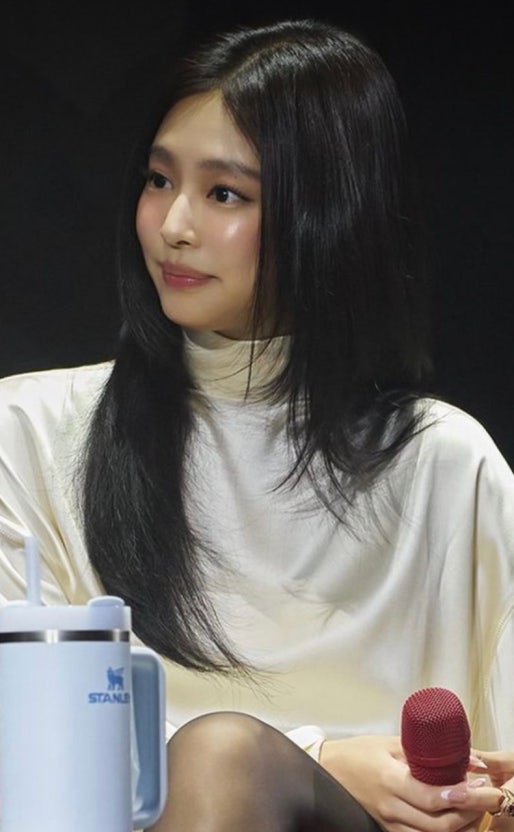 [잡담] 제니 이거 언젠지 아는사람 | 인스티즈