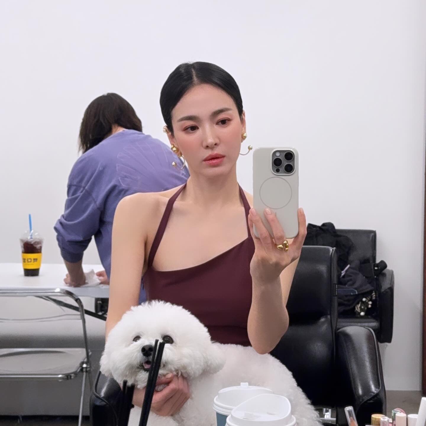 [잡담] 송혜교) 오늘자 송혜교 거울셀카 | 인스티즈