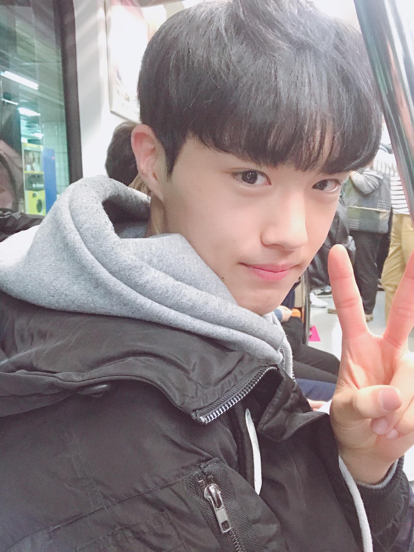 [잡담] 씨아엑 현석 편지랑 같이 올린 사진… | 인스티즈