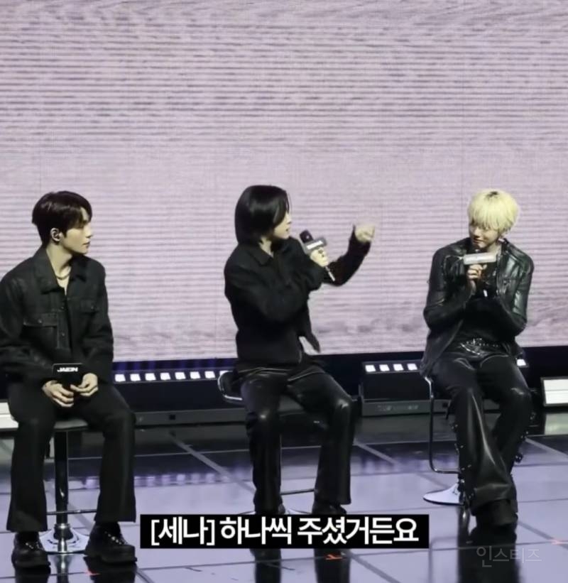 차 안에서도 보컬 마이크 훈련 받았다는 신인 남돌 라이브 무대 수준.jpg | 인스티즈