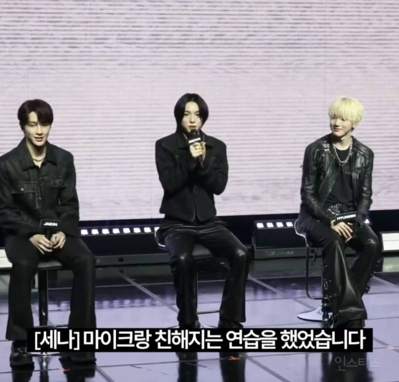 차 안에서도 보컬 마이크 훈련 받았다는 신인 남돌 라이브 무대 수준.jpg | 인스티즈