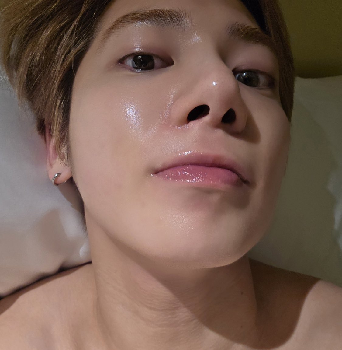 [잡담] 투바투는 다섯 다 어쩜 이러지 싶은 것 중 하나가 피부임 | 인스티즈