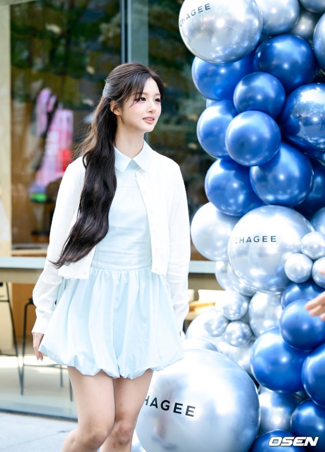 [잡담] 260430 차지 오프닝 행사 참석한 엔믹스 설윤 기사사진 | 인스티즈
