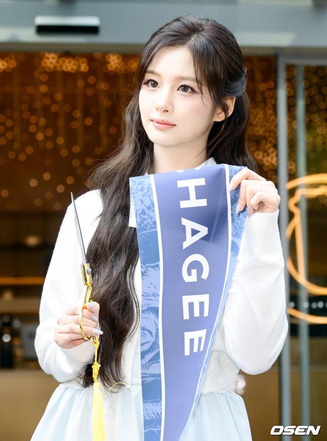 [잡담] 260430 차지 오프닝 행사 참석한 엔믹스 설윤 기사사진 | 인스티즈