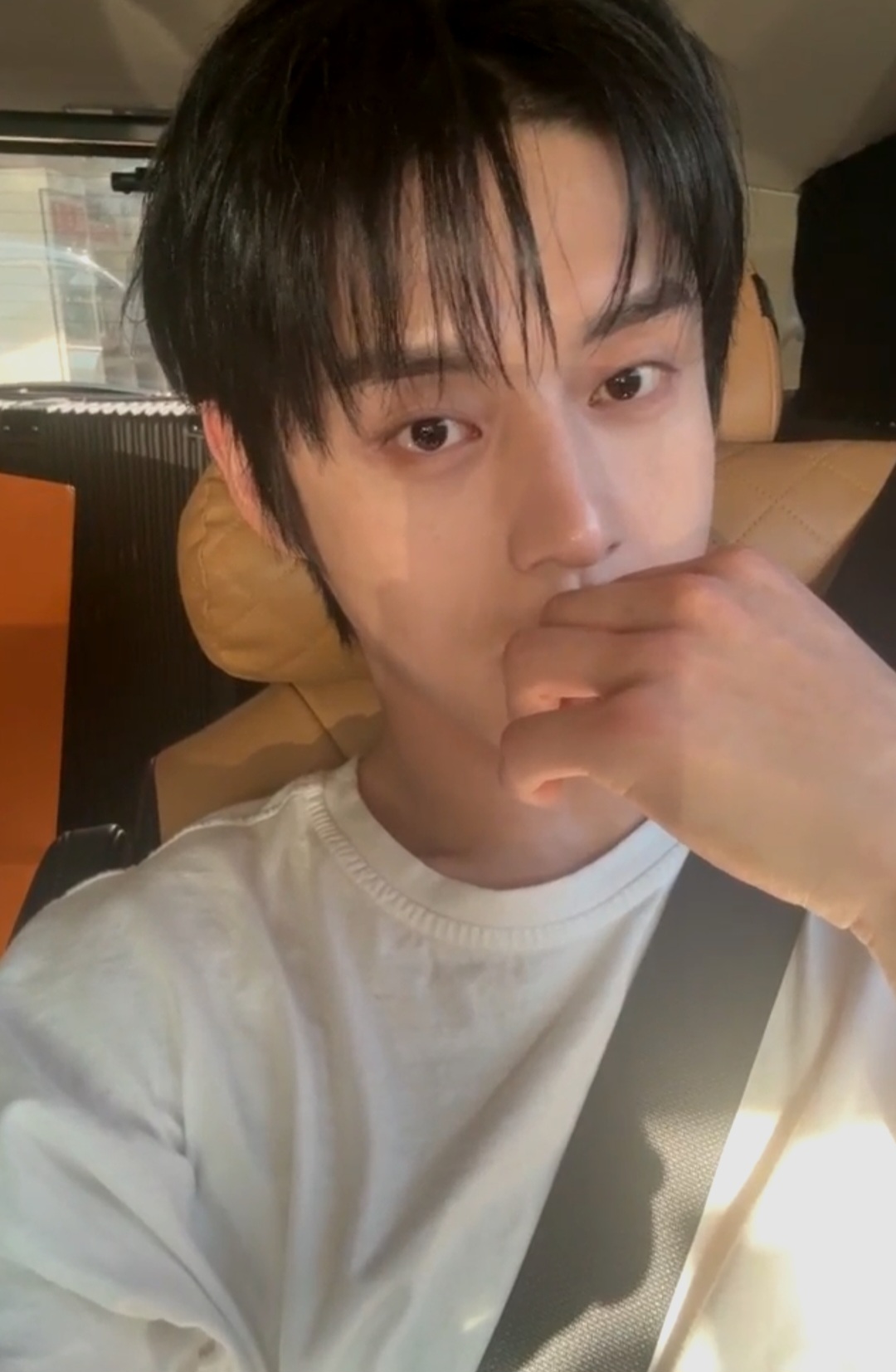 [잡담] 왔다 김지웅 라방 | 인스티즈