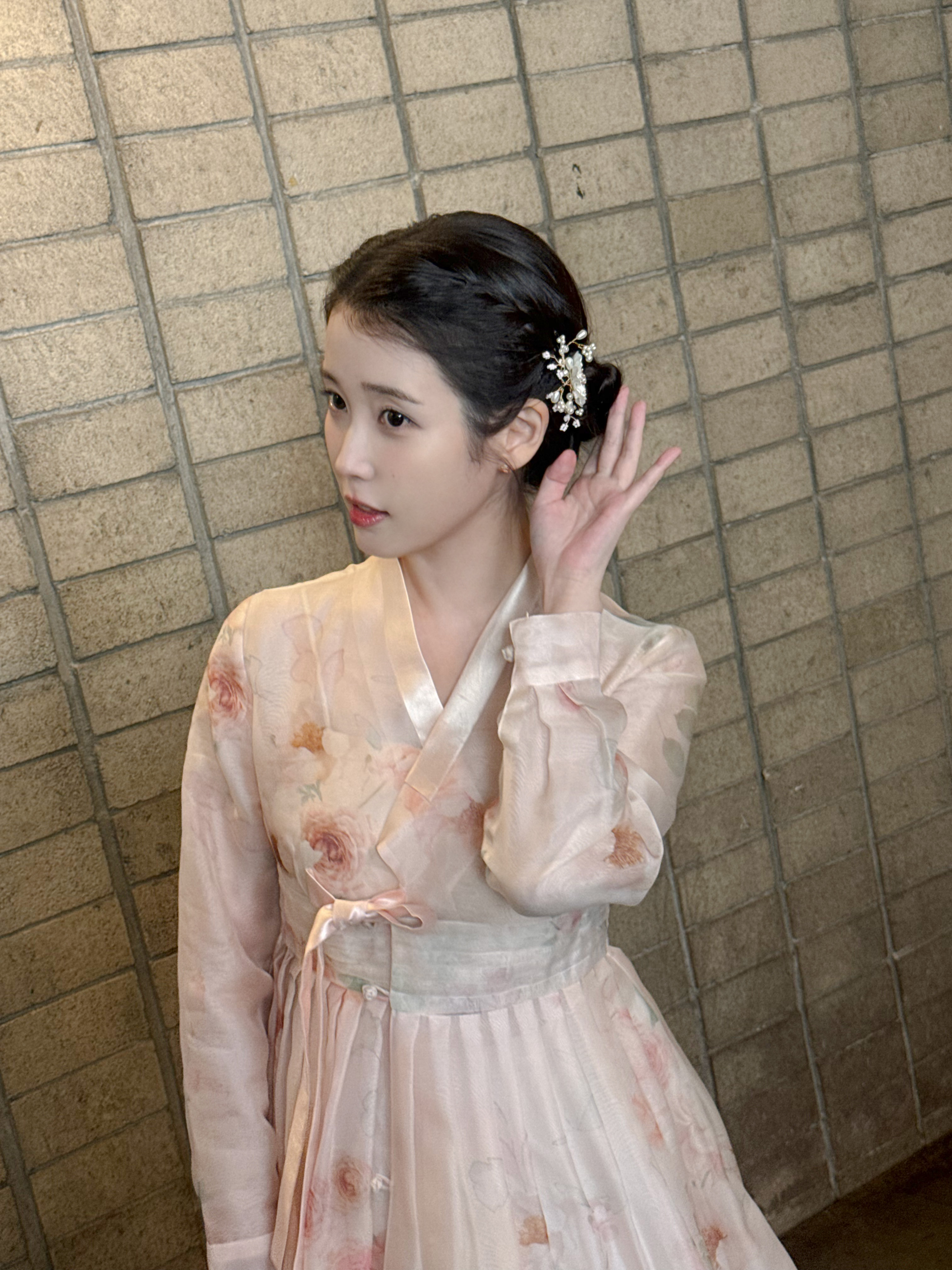 [잡담] 아이유) 꿈빛셰프유 셀카 | 인스티즈