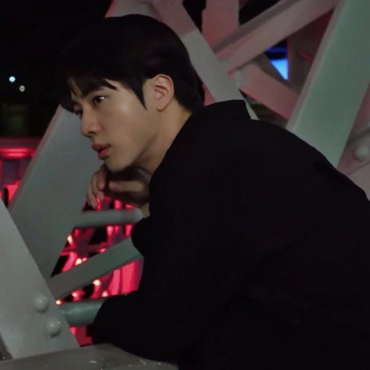 [잡담] 방탄 진 옆모습 너무 좋다 | 인스티즈