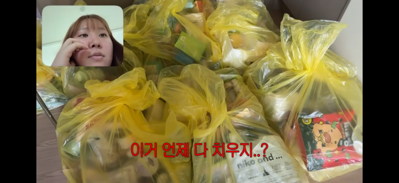 [잡담] 이렇게 전면+후면 같이 찍는거 뭘로 찍는거야?? | 인스티즈