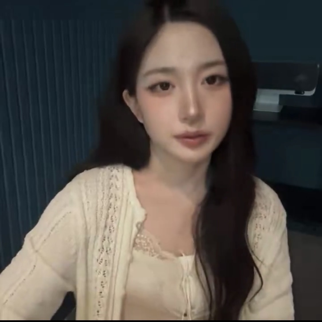 [잡담] 해원 이 옷 정보 혹시 뜬 적 있을까...?! | 인스티즈