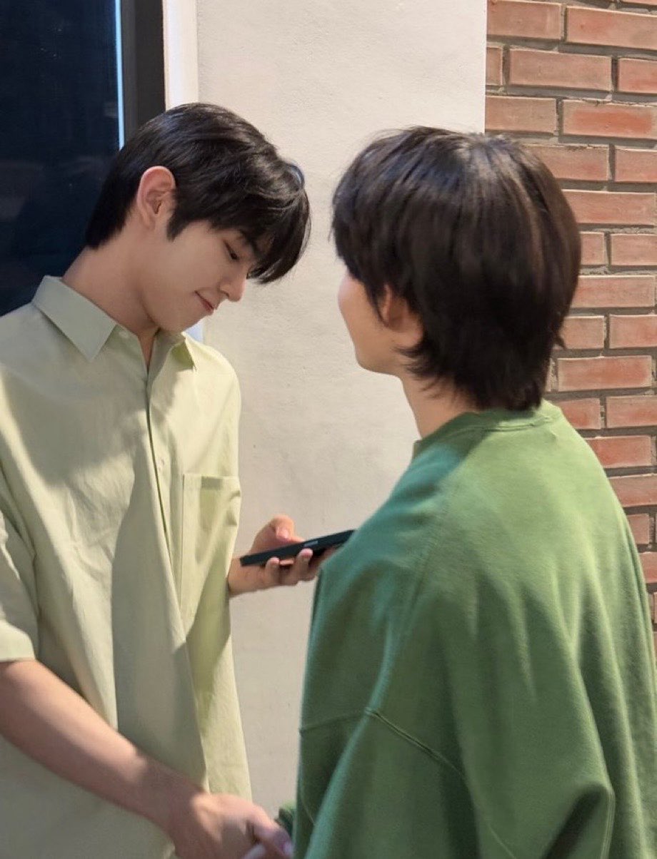 [잡담] 킥플립 민제 케이주 팬들 있니 이 사진 어디서 난건지 아시는 분 ㅠ | 인스티즈