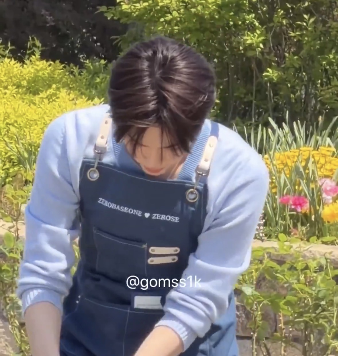 [잡담] 성한빈 앞치마 핏 에반데 | 인스티즈