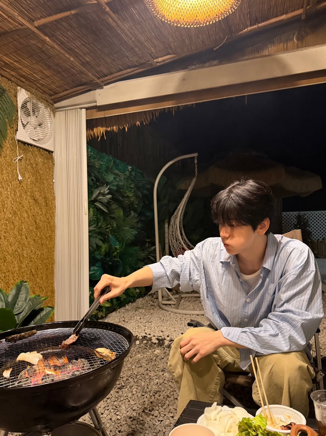 [잡담] 여행 가서 고기 꿔주는 남자 좋아 미치겠는데 | 인스티즈