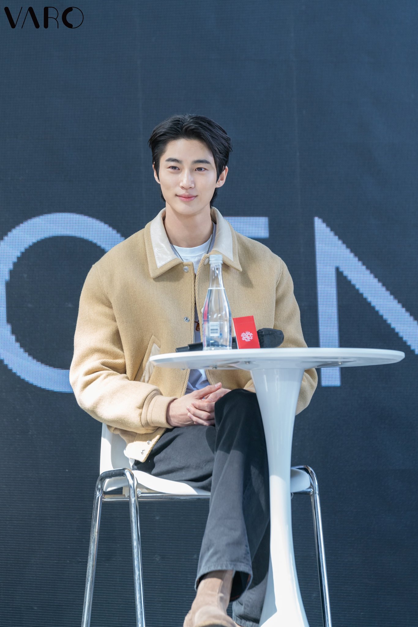 [잡담] 변우석) 다들 진정하고 변우석 실물 느낌이나 느껴봐 | 인스티즈