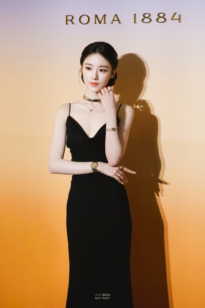 [잡담] 어제 불가리 행사장 참석한 여자아이들 슈화 | 인스티즈