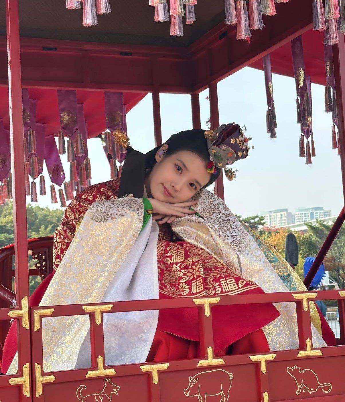[잡담] 아이유) 얼딩 모먼트를 사랑해 | 인스티즈