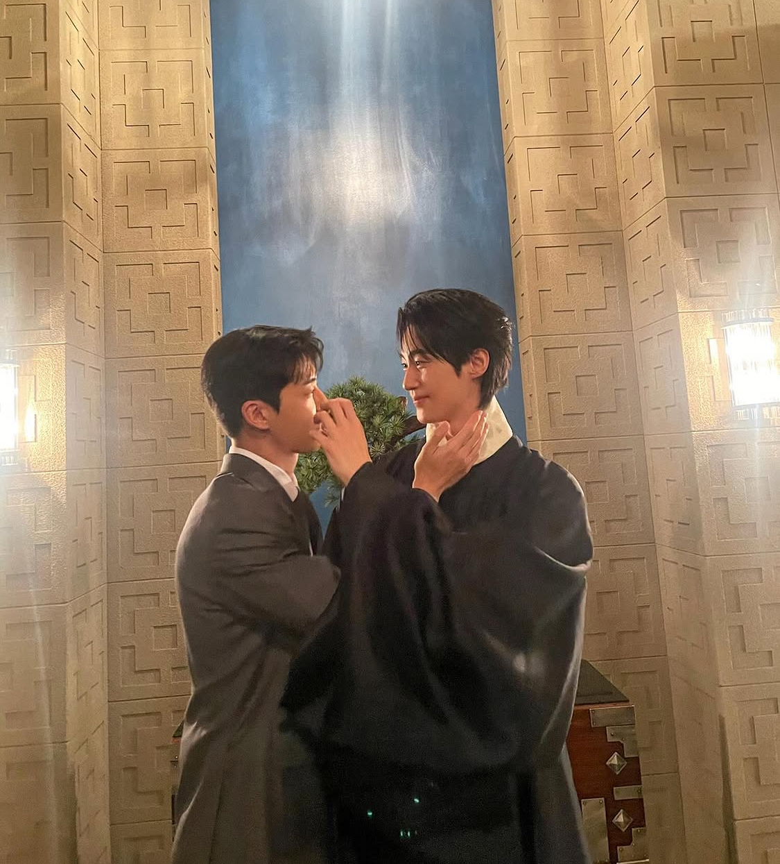 [잡담] 대군부인) 아니 둘이 사랑하세요..? 무슨사이야 | 인스티즈