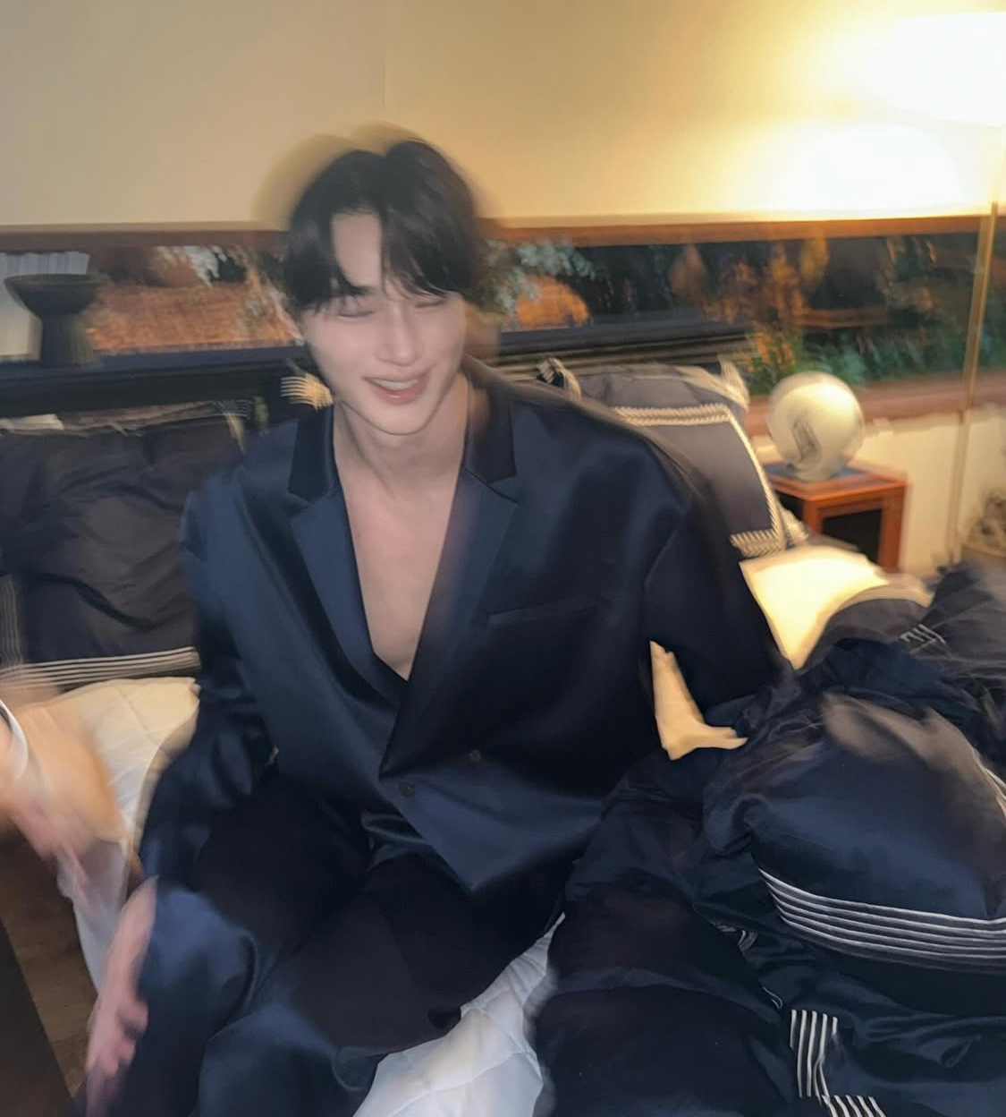 [잡담] 대군부인) 자가 잠옷 가슴팍이 왜이래 | 인스티즈