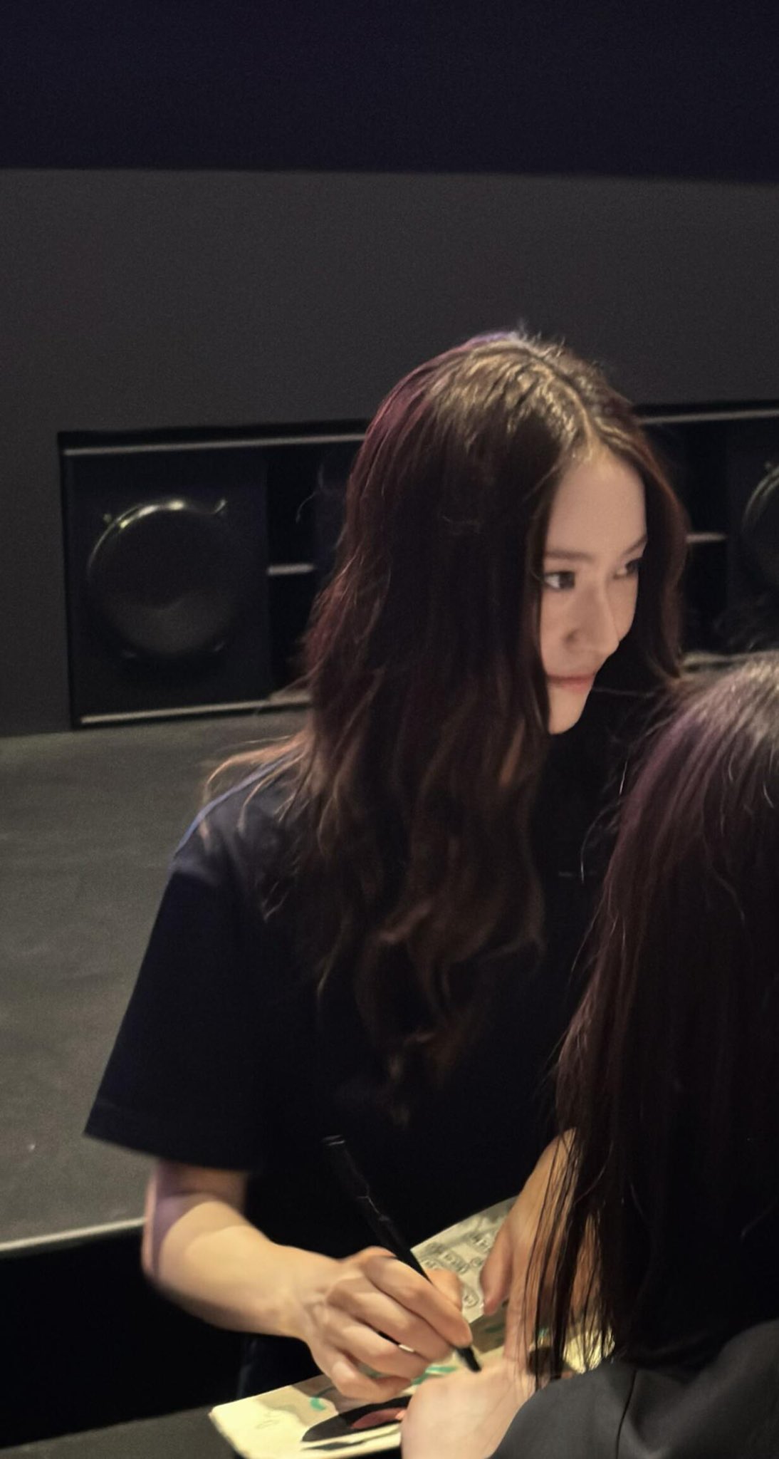 [잡담] 크리스탈 정수정 영화관 폰카 실물 느낌 | 인스티즈