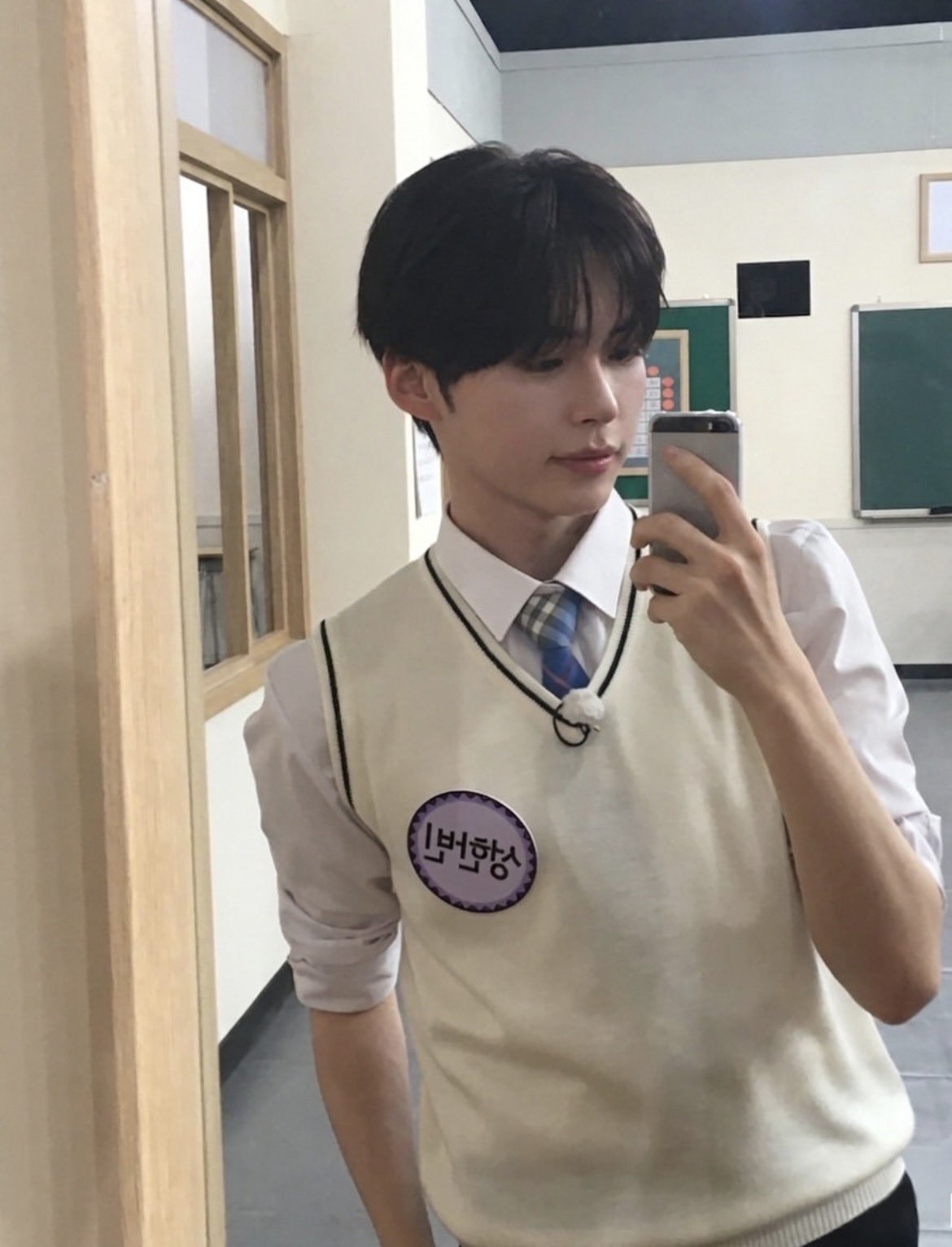 [잡담] 교복입은 성한빈 | 인스티즈