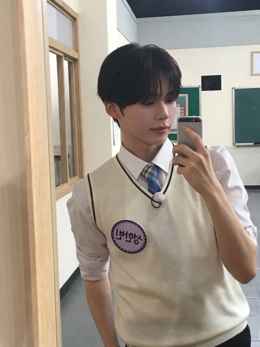 [잡담] 성한빈 인스타 교복 헐 | 인스티즈