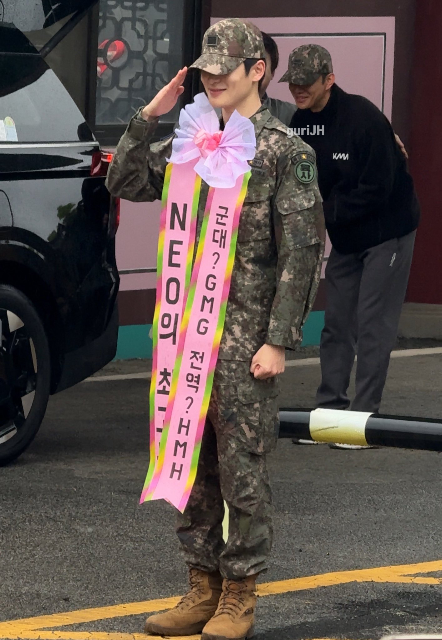 [잡담] 남돌들 전역할 때 싹다 돌아오는거 신기함 (주어: 엔재현) | 인스티즈