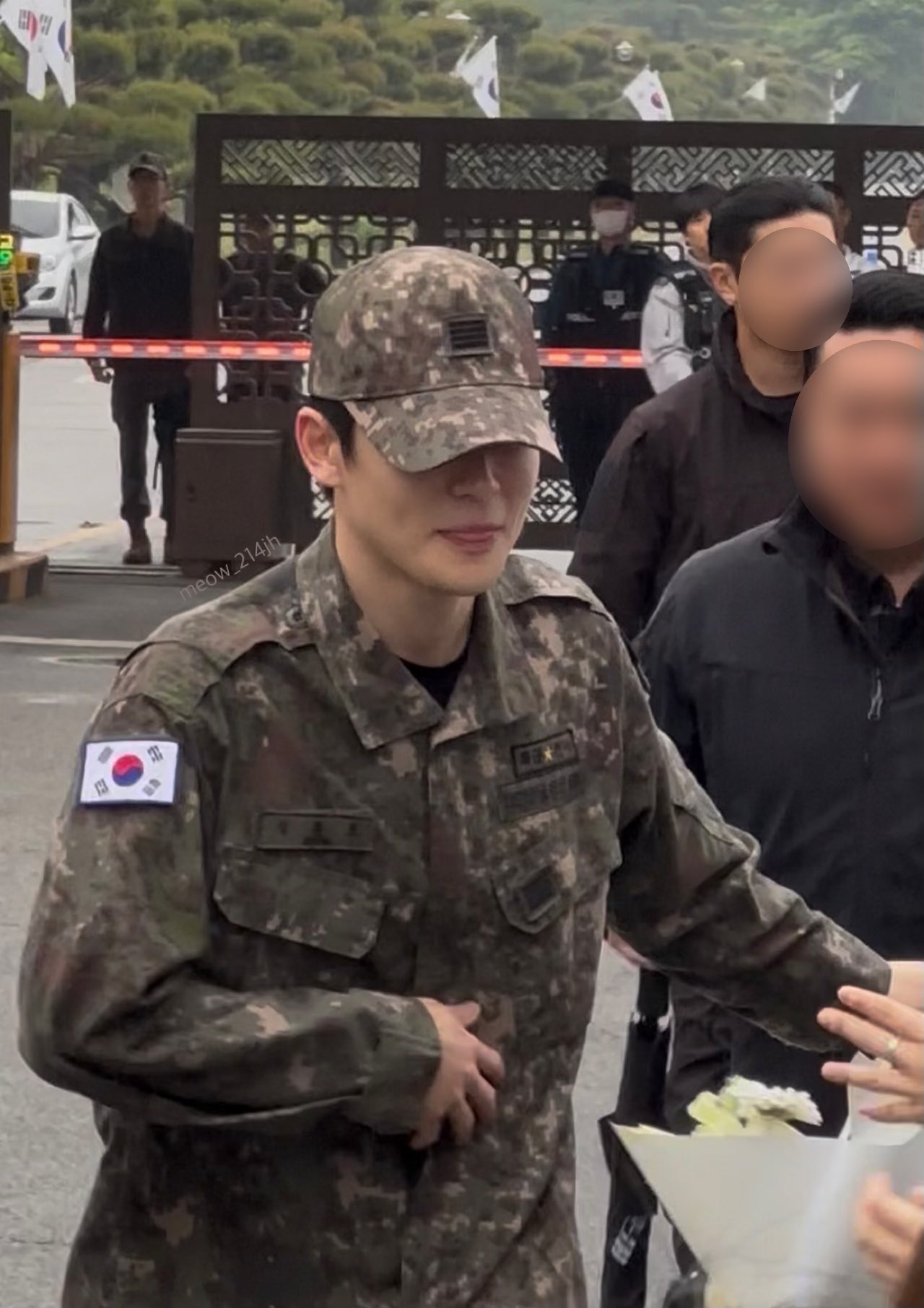 [잡담] 남돌들 전역할 때 싹다 돌아오는거 신기함 (주어: 엔재현) | 인스티즈