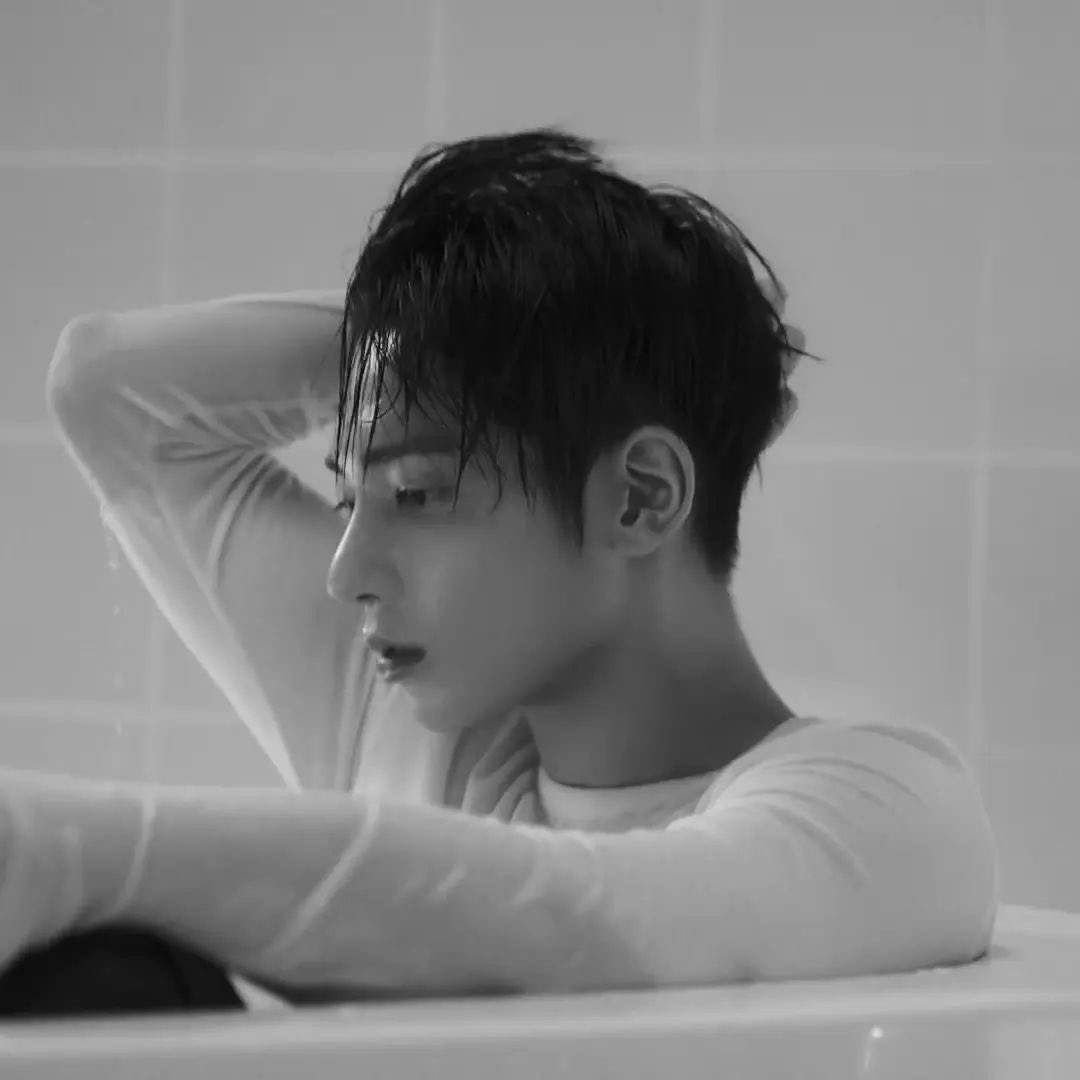 [잡담] 탐라에 흑백 강태현을 봐라 << 라는 트윗이 떴는데 | 인스티즈