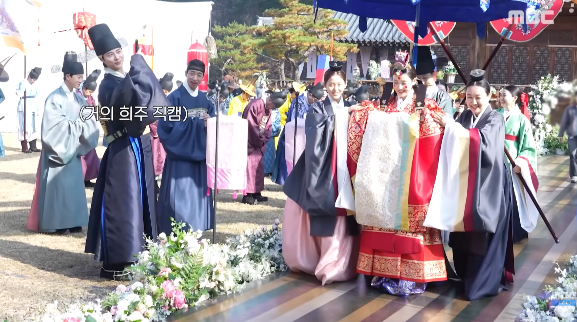 [잡담] 대군부인) 변우석 이사진 내놓으세요 혼자 보지말고 공유 좀 | 인스티즈
