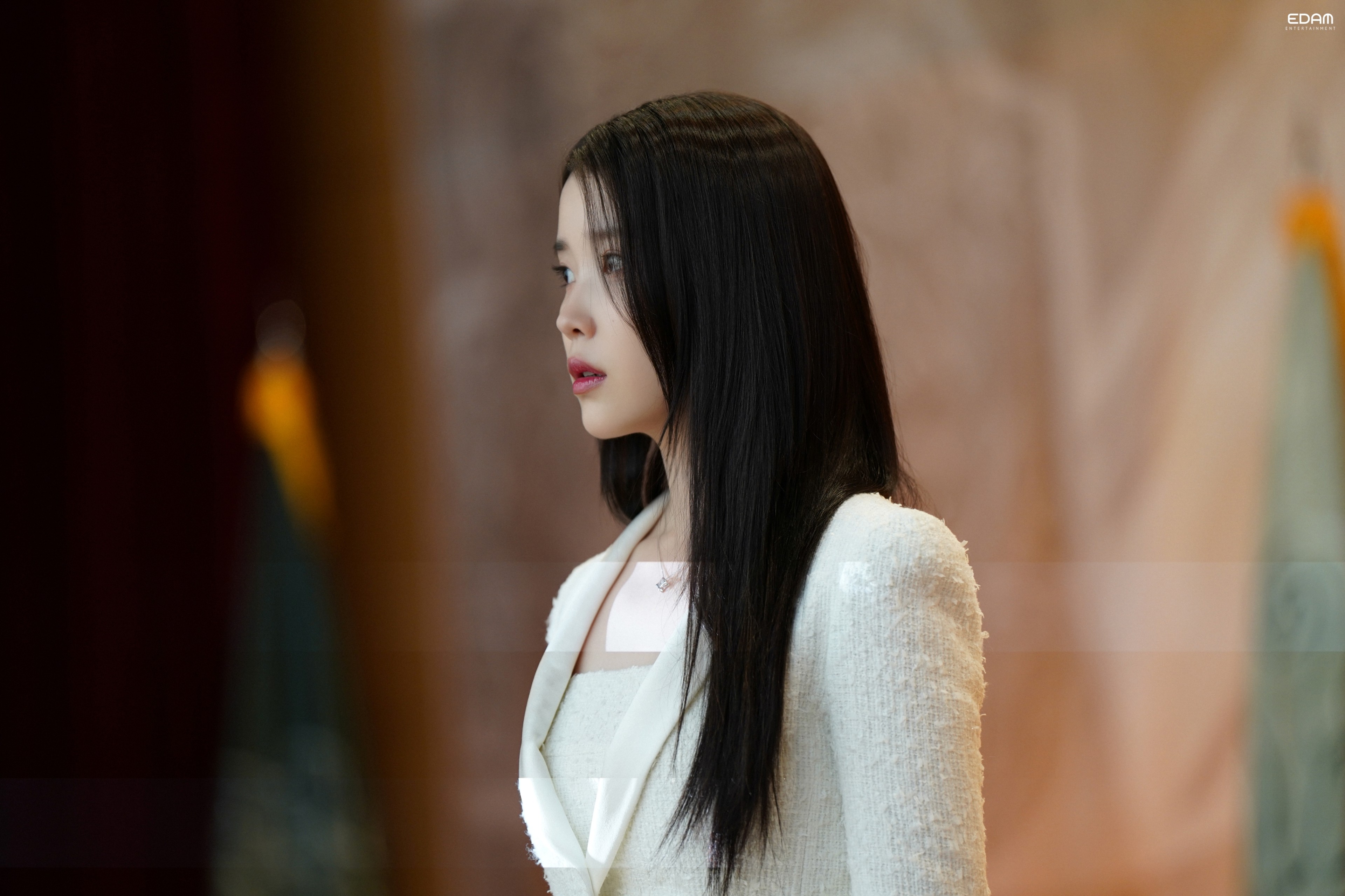 [잡담] 아이유) 소속사 블로그 대군부인 비하인드 사진 모음집 | 인스티즈