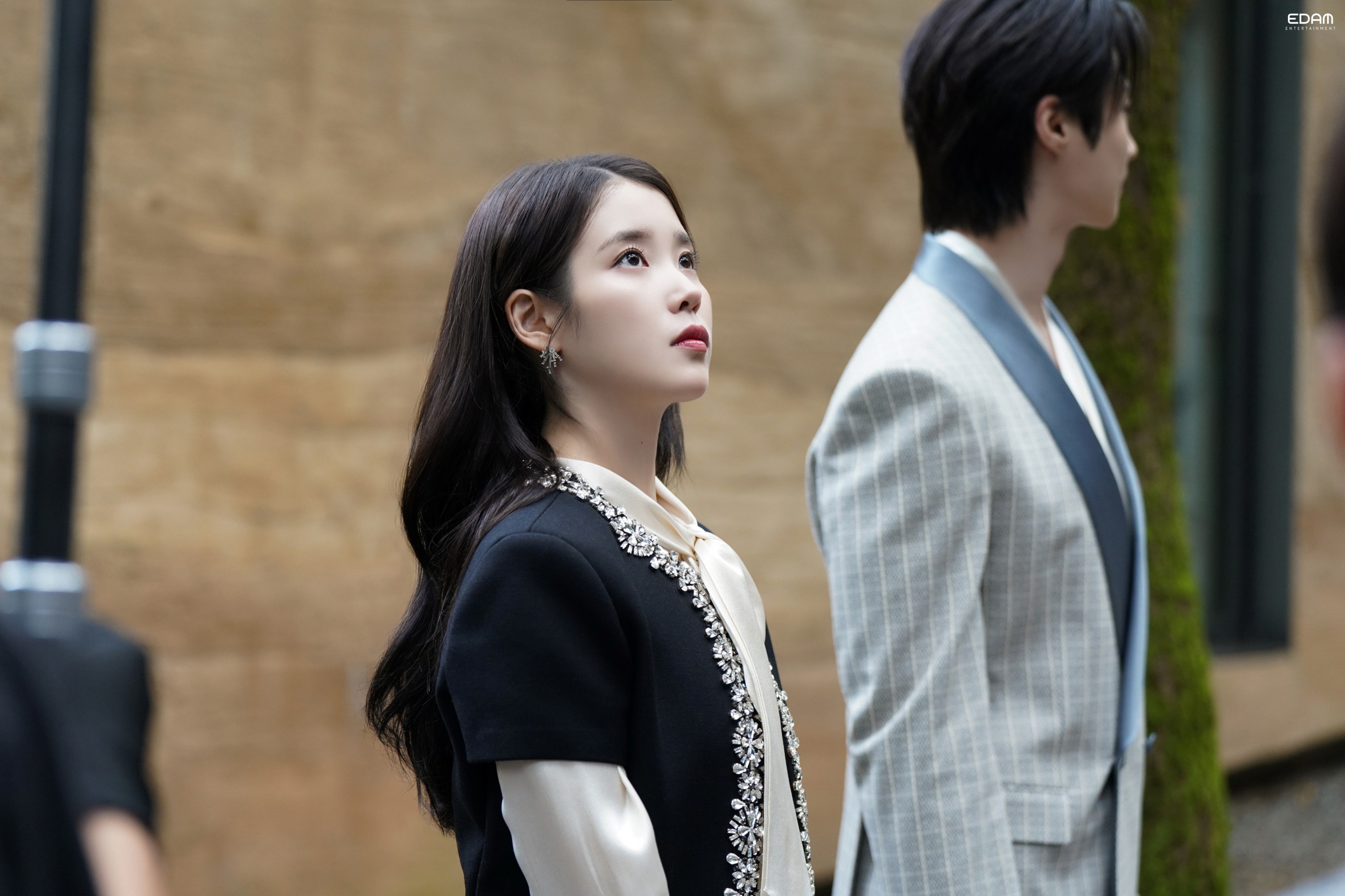 [잡담] 아이유) 소속사 블로그 대군부인 비하인드 사진 모음집 | 인스티즈