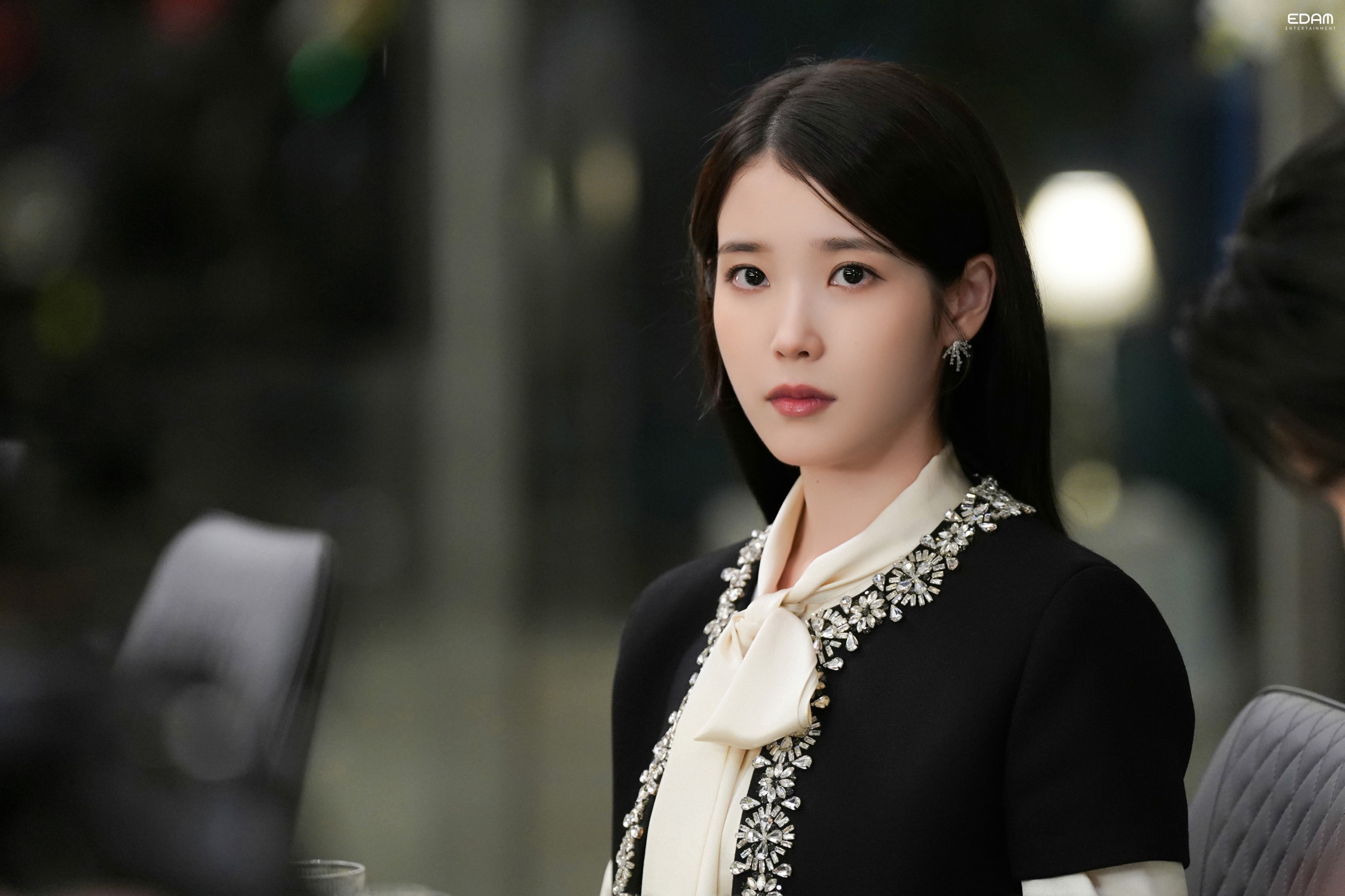 [잡담] 아이유) 소속사 블로그 대군부인 비하인드 사진 모음집 | 인스티즈