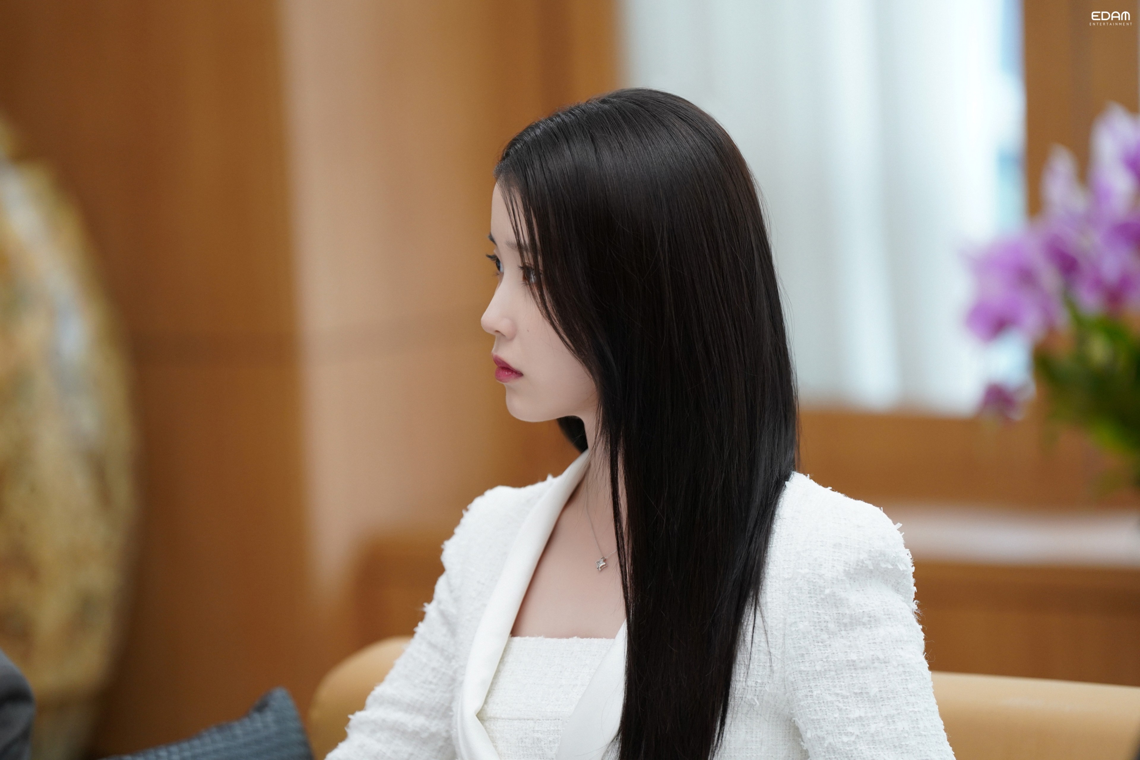[잡담] 아이유) 소속사 블로그 대군부인 비하인드 사진 모음집 | 인스티즈