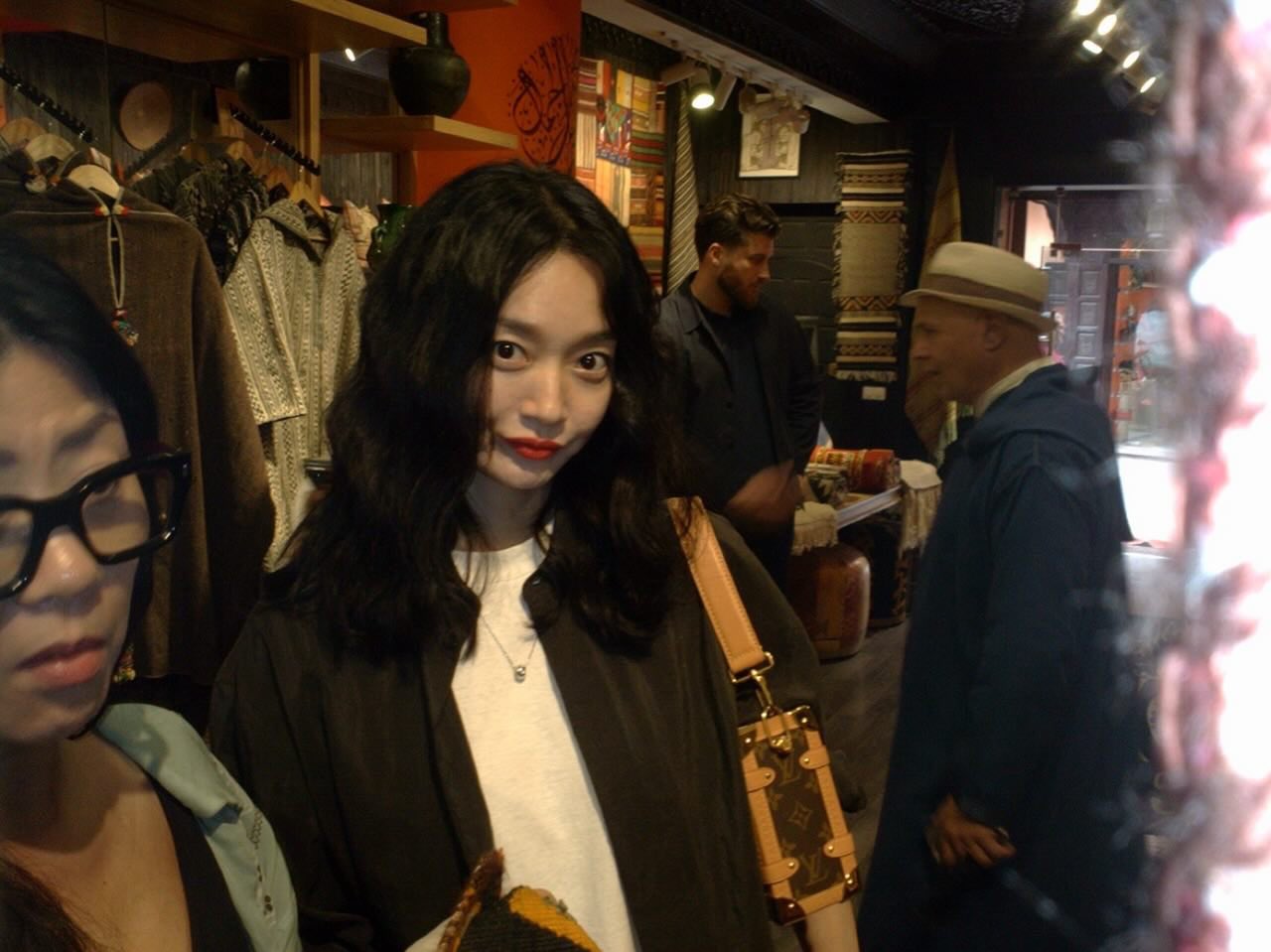 [잡담] 신민아) 260503 신민아 인스타 업뎃 | 인스티즈