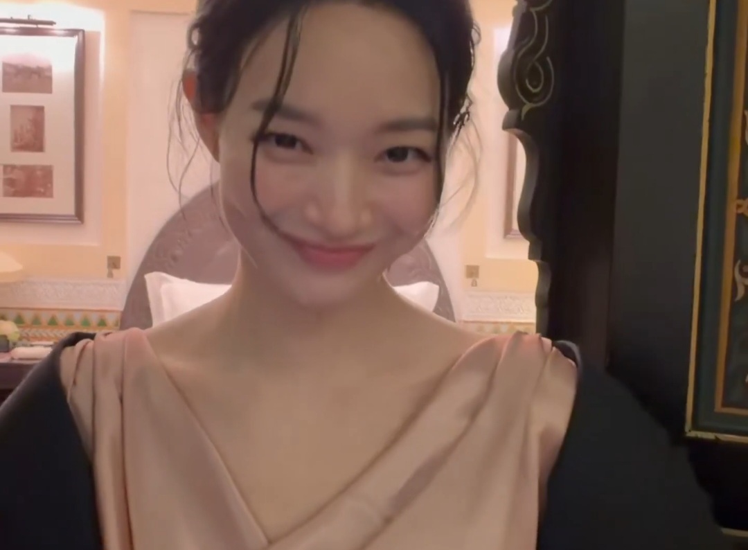 [잡담] 신민아) 260503 신민아 인스타 업뎃 | 인스티즈
