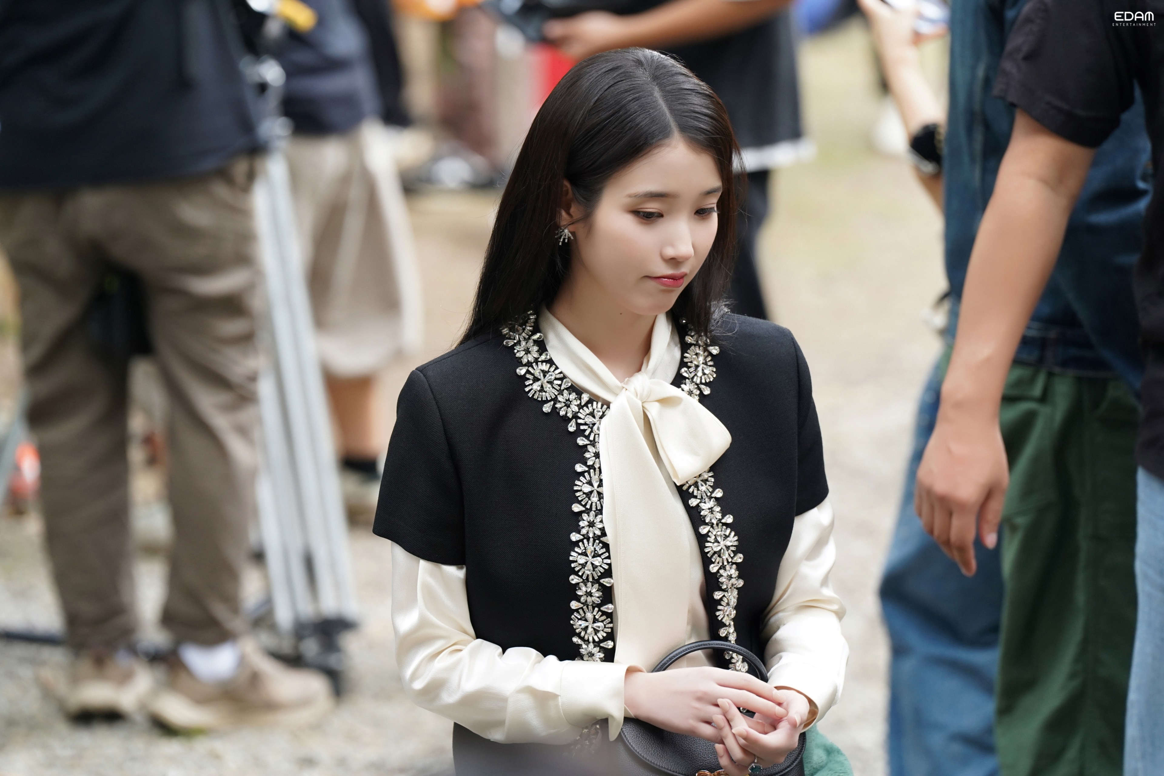 [잡담] 아이유) 소속사 블로그 대군부인 비하인드 사진 모음집 | 인스티즈