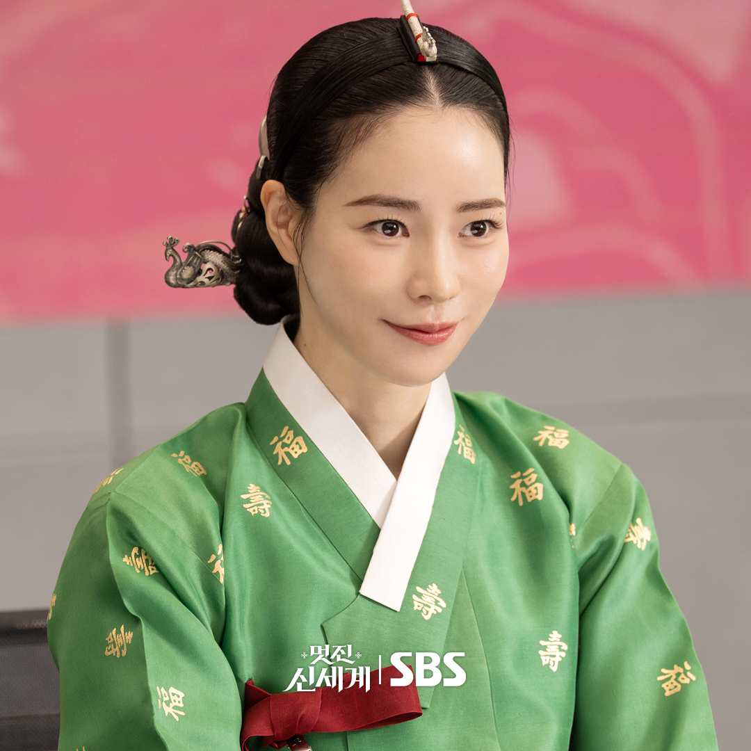 [잡담] 멋진신세계) 제대로 맞붙은 맑은 눈의 그녀들?!무명배우 임지연과 톱스타 이세희의 신경전⚡ | 인스티즈