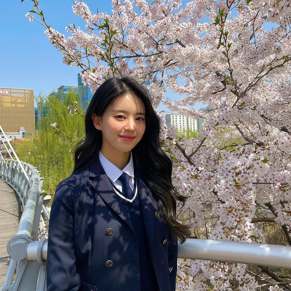 [잡담] 기리고 여주 학원물 더 찍어줬으면 좋겠다 | 인스티즈