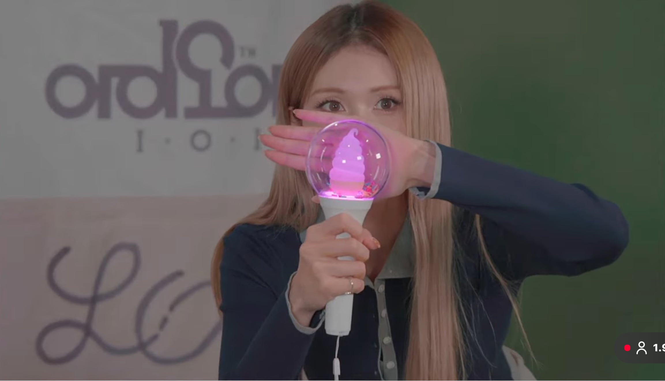 [잡담] 아이오아이 공식 응원봉 버전 2 | 인스티즈