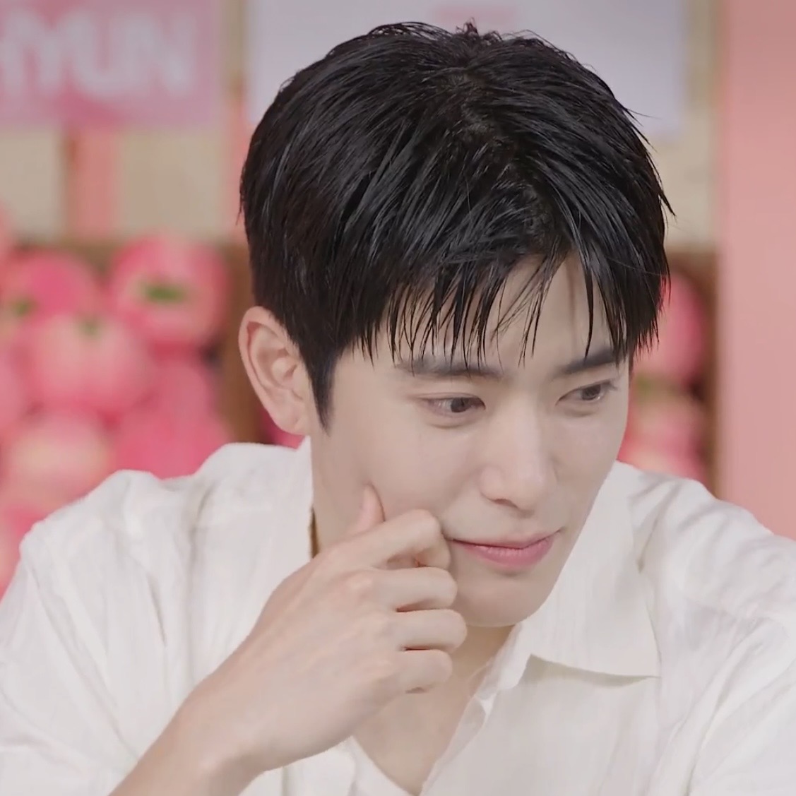 [잡담] 재현 군필 맞냐고 ㅋㅋ 아 얼굴 좀 봐 | 인스티즈