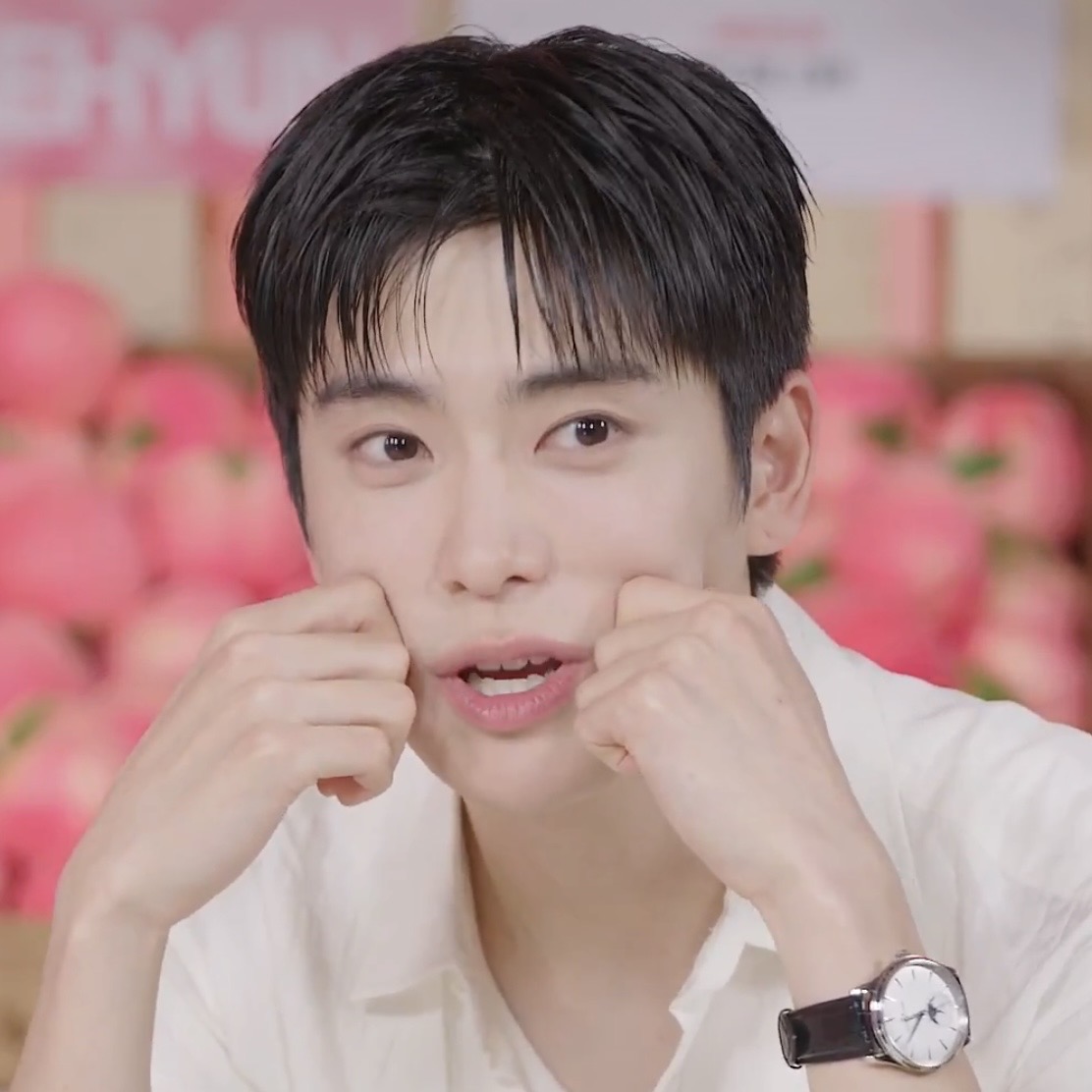 [잡담] 재현 군필 맞냐고 ㅋㅋ 아 얼굴 좀 봐 | 인스티즈