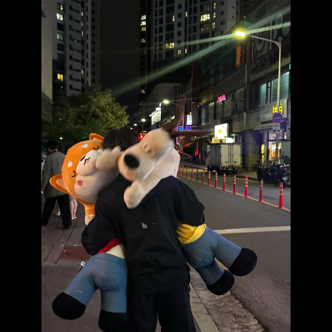 [잡담] 이준영 요즘 인형뽑기 자주 하나봄 ㅋㅋㅋ인스타 사진 ㄱㅇㅇ | 인스티즈