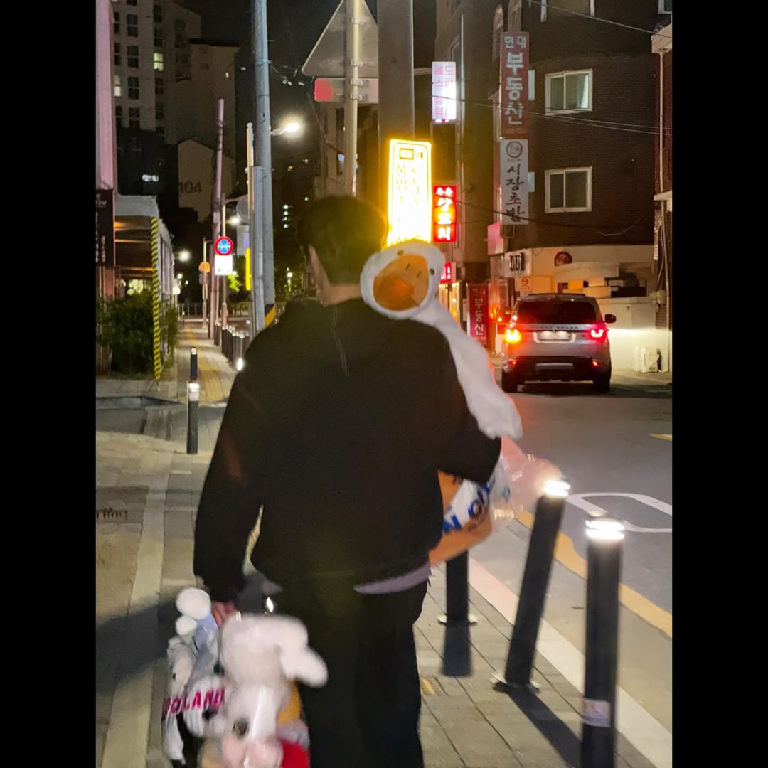 [잡담] 이준영 요즘 인형뽑기 자주 하나봄 ㅋㅋㅋ인스타 사진 ㄱㅇㅇ | 인스티즈