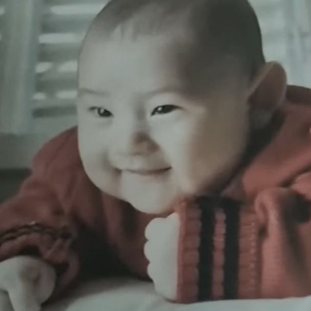 [잡담] 이 아기는 누구일까요?? 팬들만 아려나ㅠ | 인스티즈