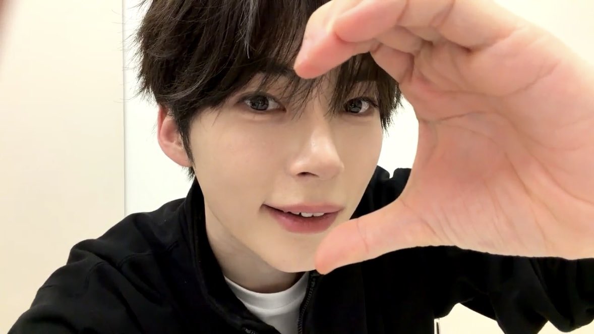 [잡담] 월초부터 너무 바빠서 뒤늦게 복습중임ㅜ 하 성한빈 최고다 진짜 | 인스티즈