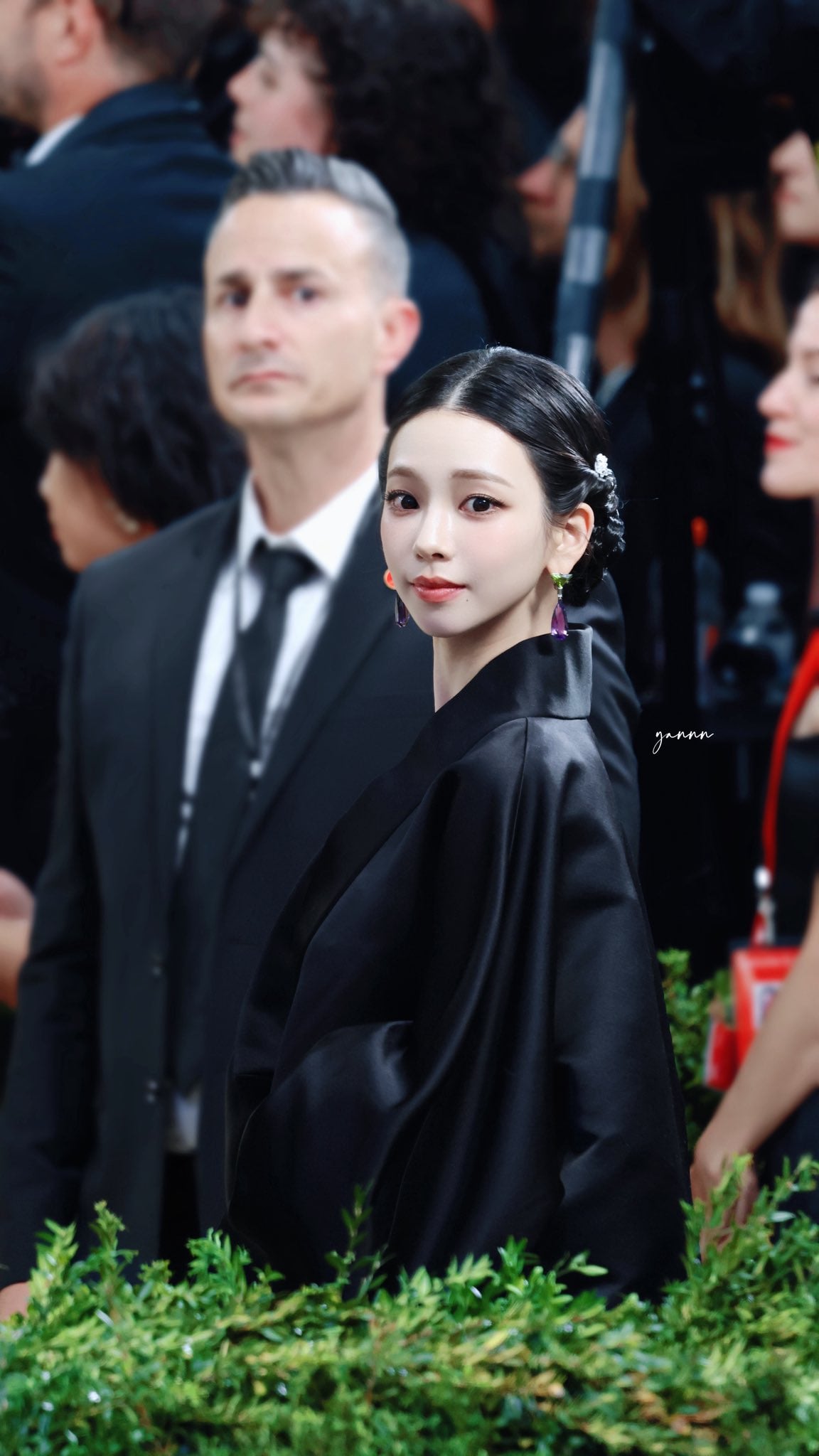 [잡담] 카리나 멧갈라 착장 고화질 | 인스티즈