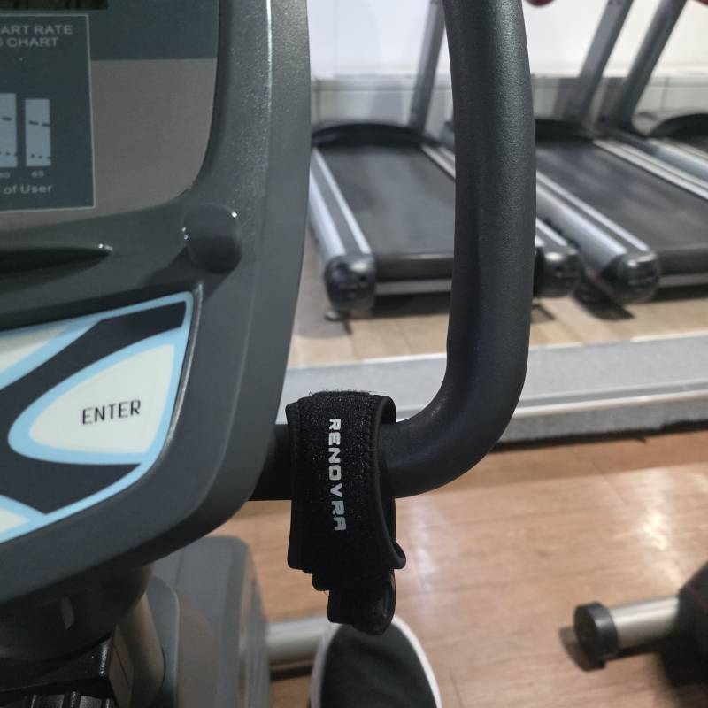 [잡담] 헐 내 무릎 보호대 어디 갔다 했는데 헬스장에 그대로 있네 | 인스티즈