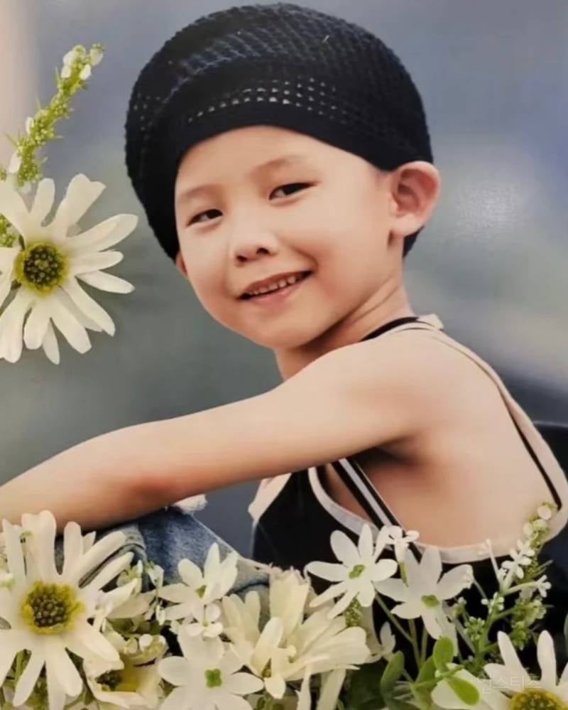 신기한 지드래곤 유치원생 시절 패션..jpg | 인스티즈