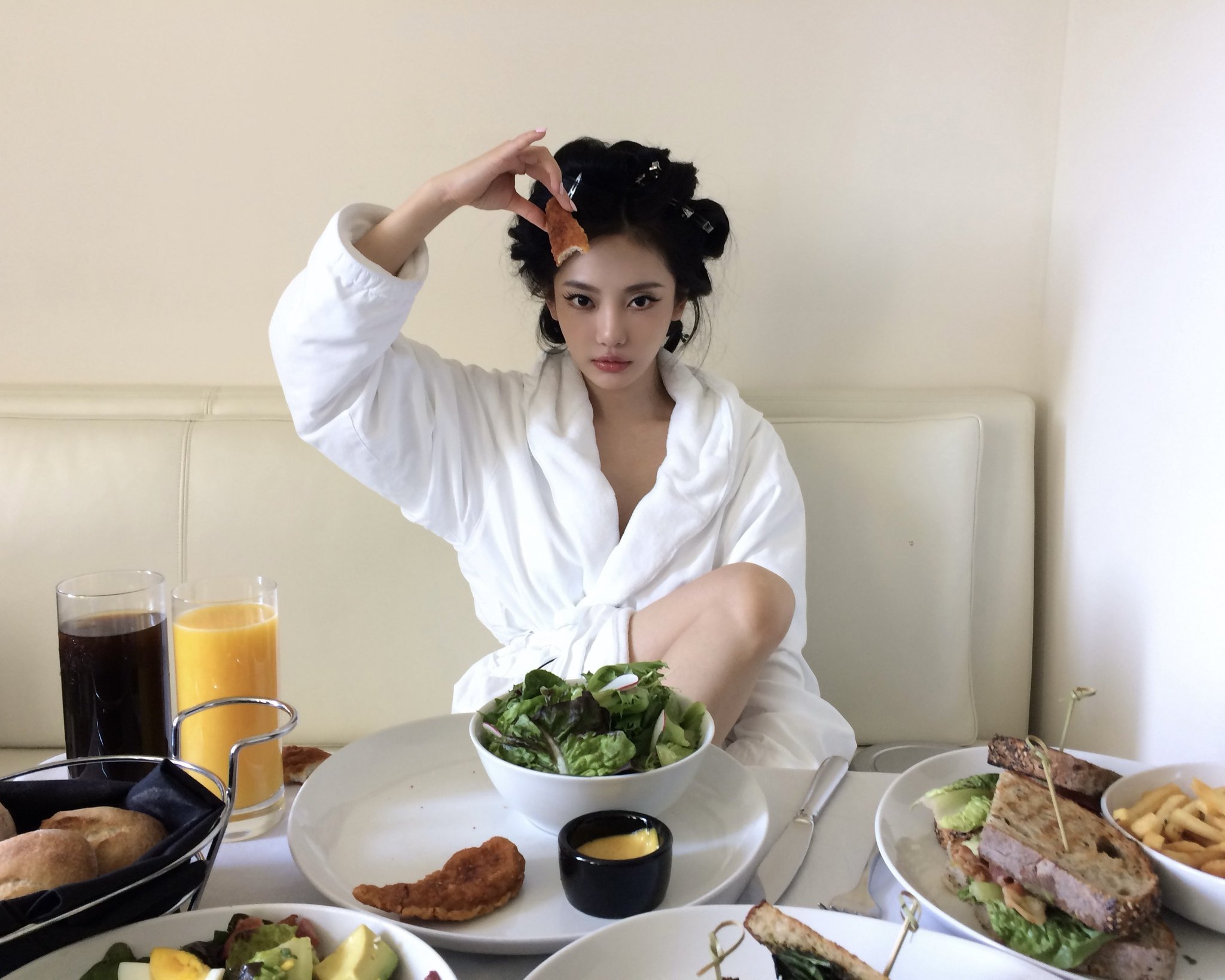 [잡담] 닝닝 멧갈라 준비하는거 귀엽다 | 인스티즈