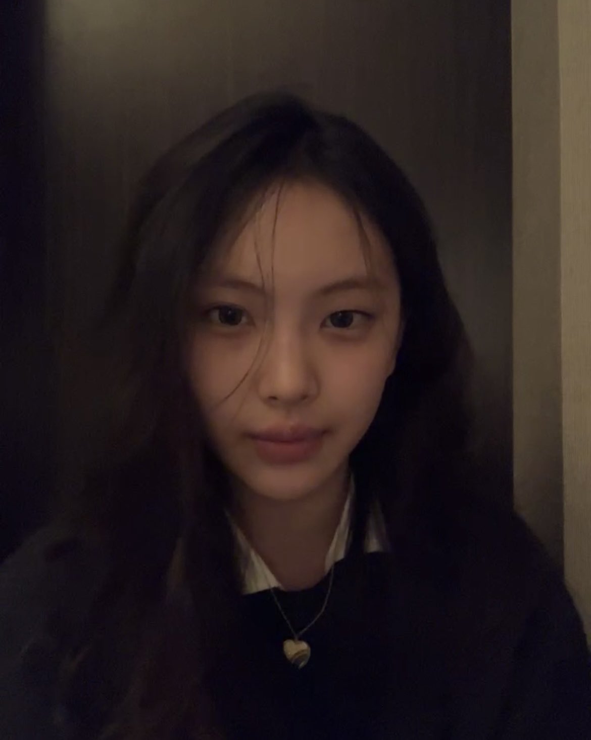 [잡담] 내 뉴진스 최애 민지 뉴사 뜬 거 보고 뻐렁차서 쓰는 뉴진스 얼굴 특(ㅇㅍㅈㅇ) | 인스티즈