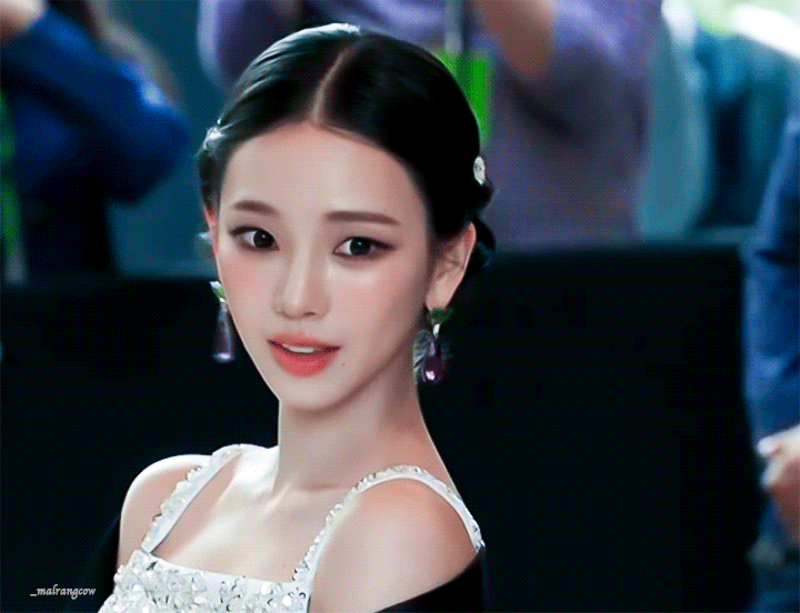 [잡담] 진짜 카리나 한복 화보 궁금하다.. 오늘부터 소취 드감 | 인스티즈